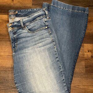 TORRID Women's Mid Rise Flare Jean Size 20T